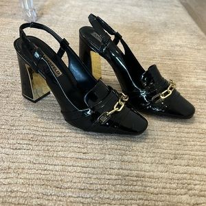 Karl Lagerfeld black patent leather heels